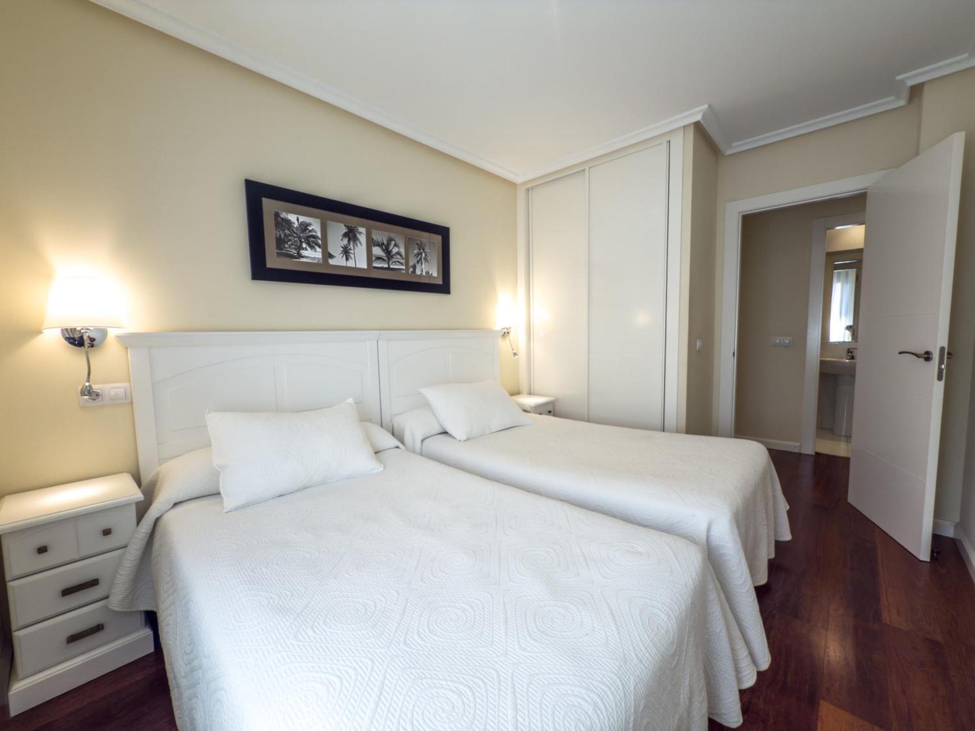Apartamentos Verdemar Llanes Kültér fotó